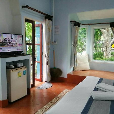 Baanmontra Beach Resort - Bankrut Bagian luar foto