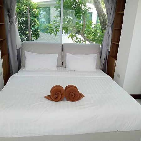 Baanmontra Beach Resort - Bankrut Bagian luar foto