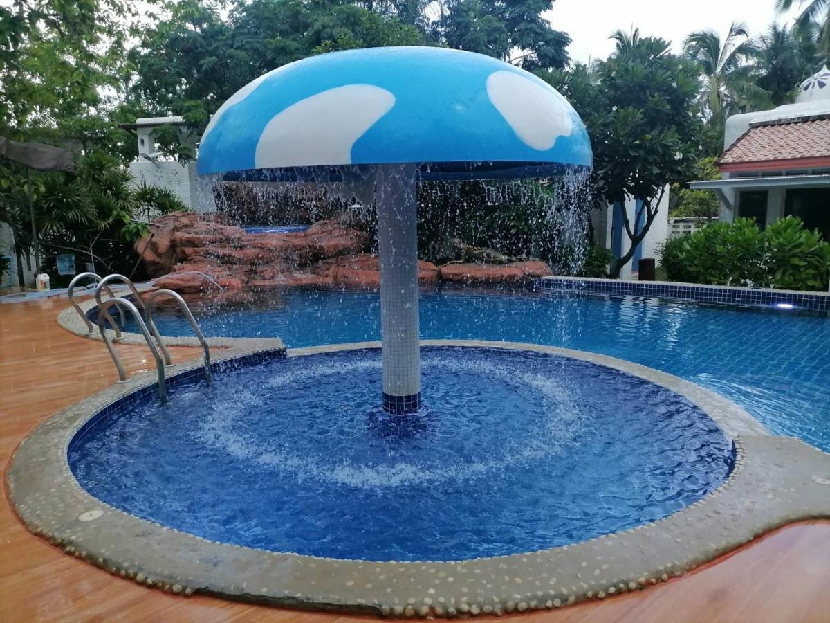 Baanmontra Beach Resort - Bankrut Bagian luar foto