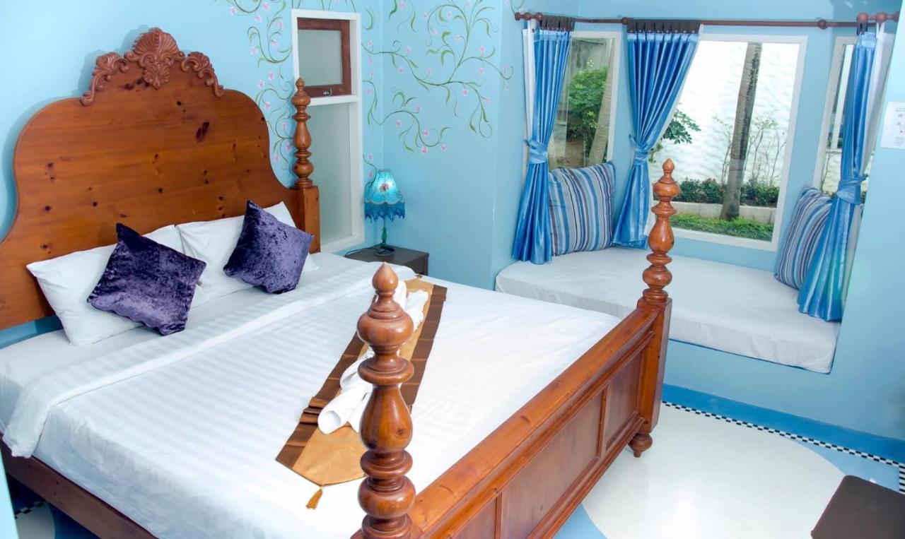 Baanmontra Beach Resort - Bankrut Bagian luar foto
