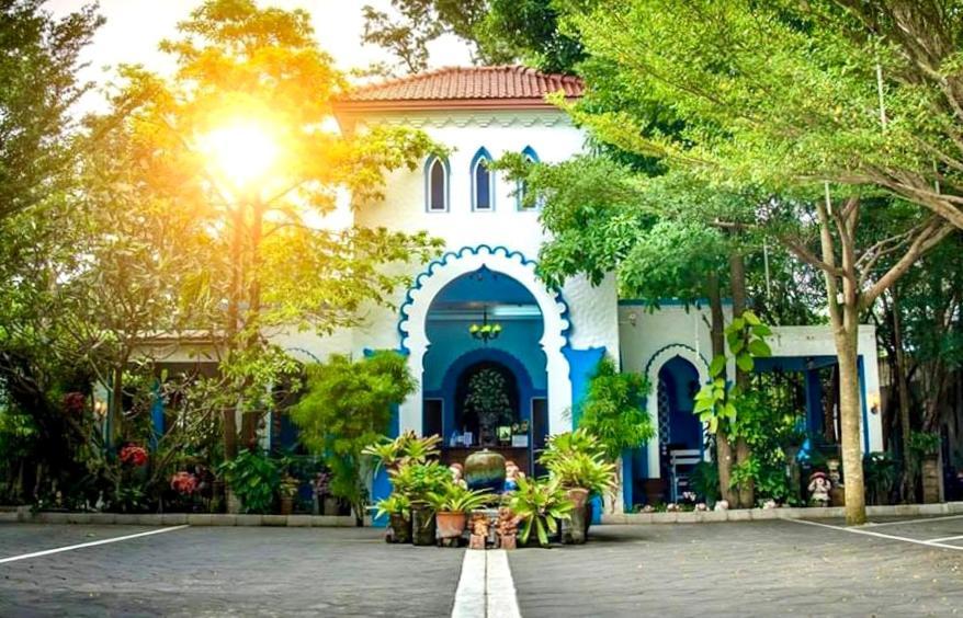Baanmontra Beach Resort - Bankrut Bagian luar foto