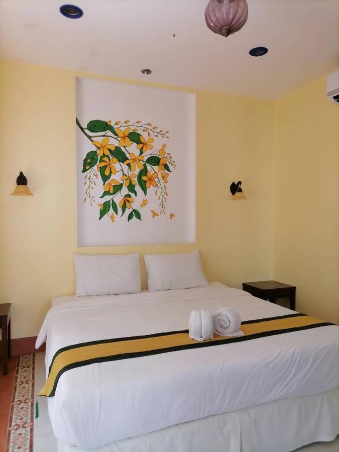 Baanmontra Beach Resort - Bankrut Bagian luar foto