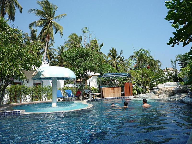 Baanmontra Beach Resort - Bankrut Bagian luar foto