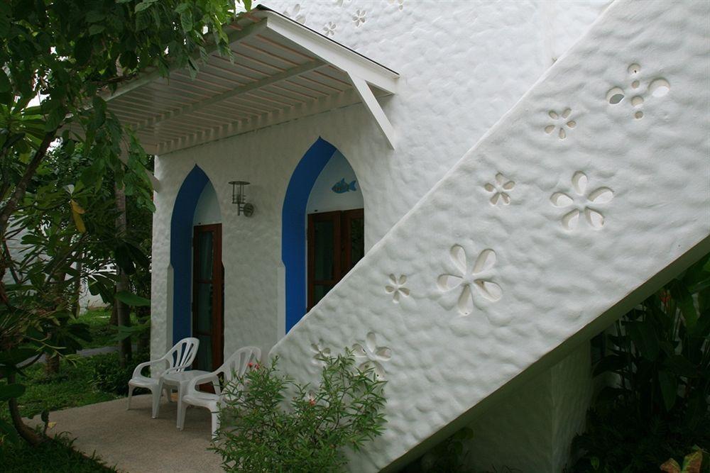 Baanmontra Beach Resort - Bankrut Bagian luar foto