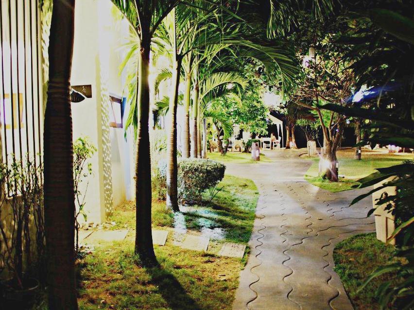 Baanmontra Beach Resort - Bankrut Bagian luar foto