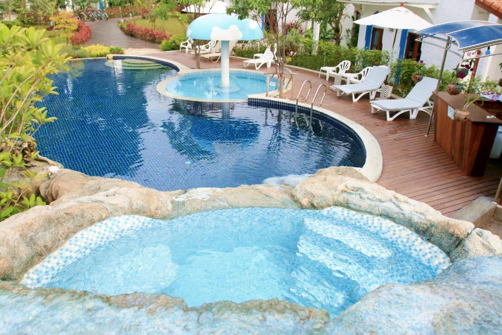 Baanmontra Beach Resort - Bankrut Bagian luar foto