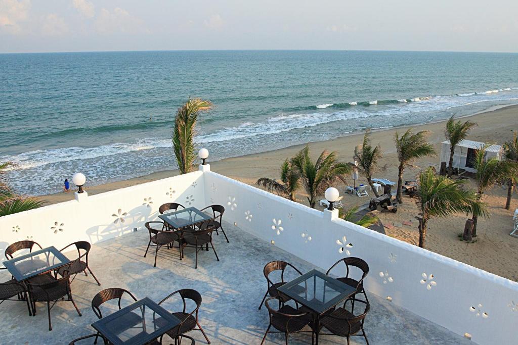 Baanmontra Beach Resort - Bankrut Bagian luar foto