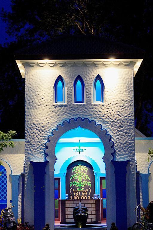 Baanmontra Beach Resort - Bankrut Bagian luar foto