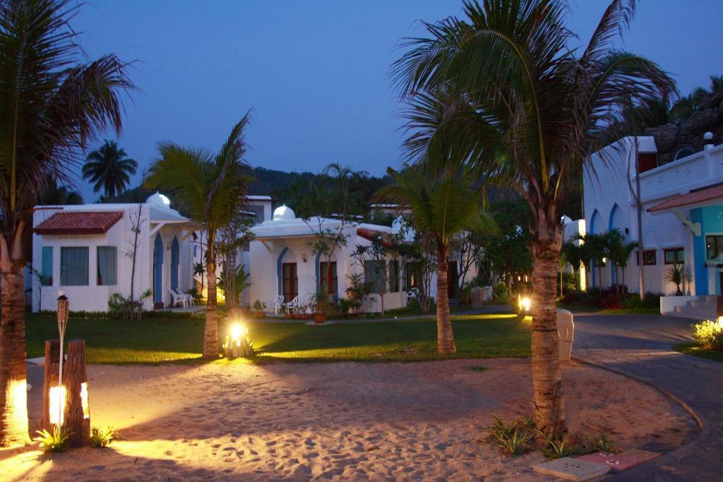 Baanmontra Beach Resort - Bankrut Ruang foto