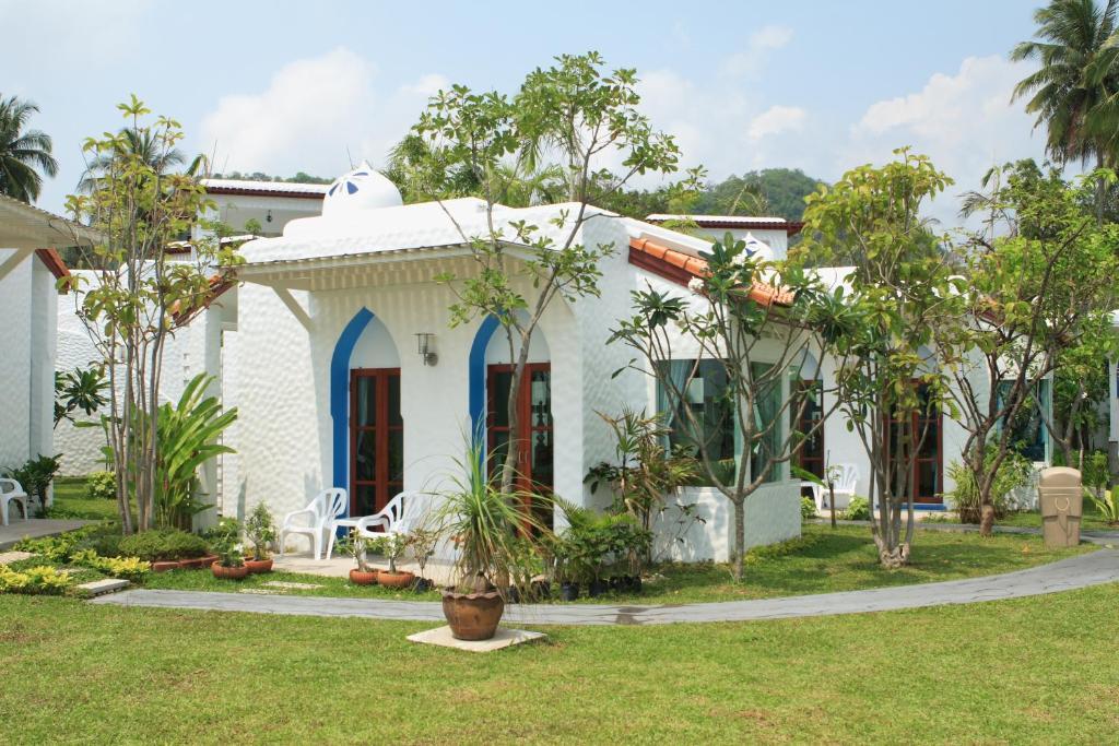 Baanmontra Beach Resort - Bankrut Ruang foto
