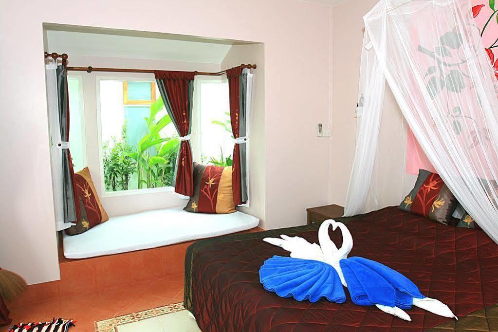 Baanmontra Beach Resort - Bankrut Bagian luar foto
