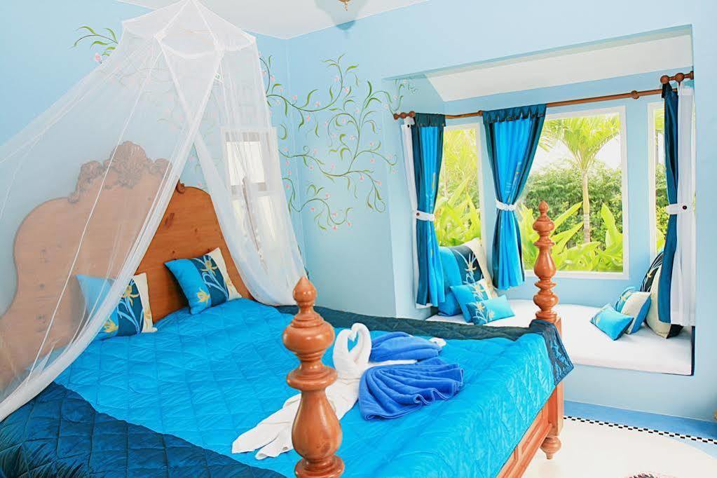 Baanmontra Beach Resort - Bankrut Bagian luar foto
